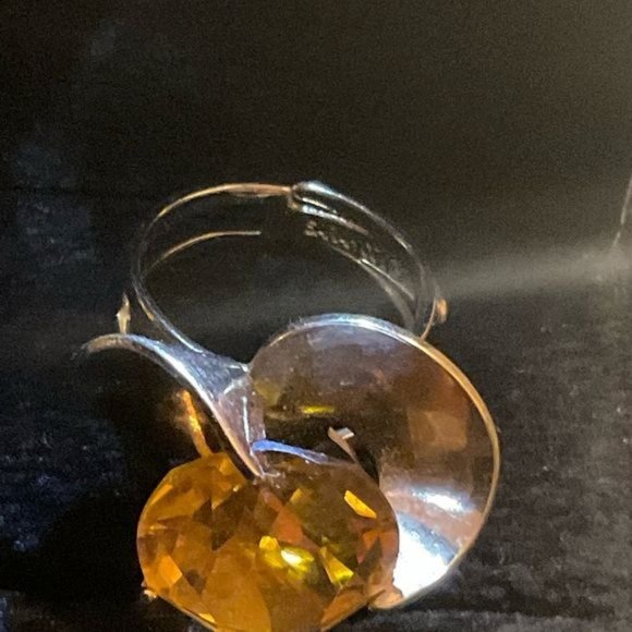 Sarah Coventry DAZZLER 1971 gold tone Ring Amber rhinestone - Picture 4 of 4